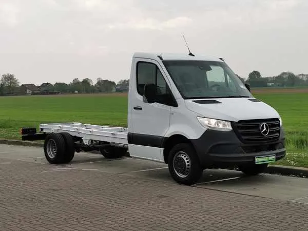 Mercedes-Benz Sprinter 519 CDI 3.0 LTR 6 CYL! Image 4